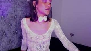 oksana-laaibe nude on cam for live porn chat