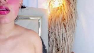 Little-Nicol nude on cam for live porn chat