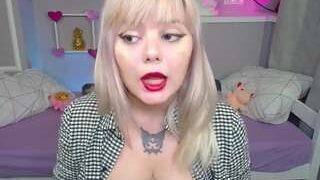 Margo nude on cam for live porn chat