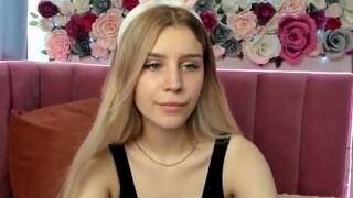 CuteAurora nude on cam for live porn chat