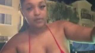 gennysoliciouss nude on cam for live porn chat