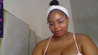 Bbwcherrie nude on cam for live porn chat