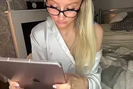 callmemummy22 nude webcam for live sex chat