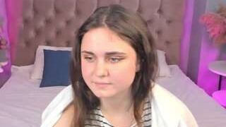 Effie-Light nude on cam for live porn chat