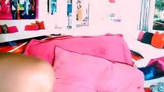 IndianQueeny69 nude on cam for live porn chat