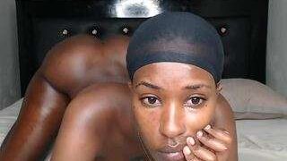 jucyAss nude on cam for live porn chat