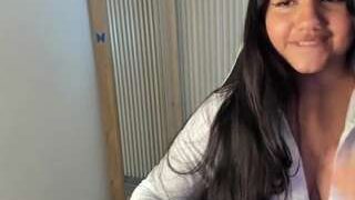 georgina-27 nude on cam for live porn chat