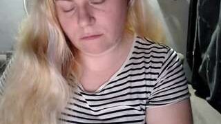 candycream17 nude on cam for live porn chat