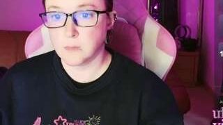 kisicaxx nude on cam for live porn chat