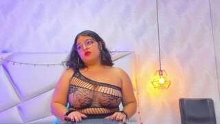 Luulu-kawaii nude on cam for live porn chat