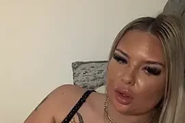 UKJuicyPrincess nude webcam for live sex chat
