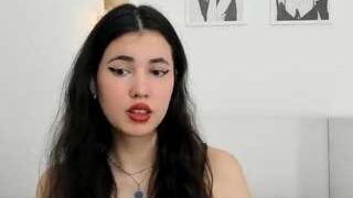 hoalann nude on cam for live porn chat