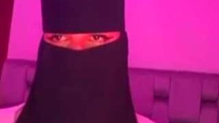 sosoarab nude on cam for live porn chat
