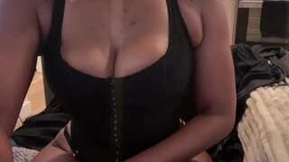 amiablack25 nude on cam for live porn chat