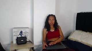 ViioletHank nude on cam for live porn chat