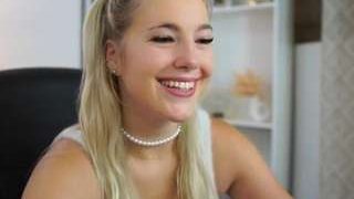 leokitty nude on cam for live porn chat