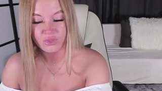 LikaFoxie nude on cam for live porn chat