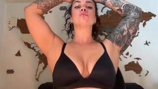 Goddesszarafindom nude on cam for live porn chat