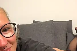 LauraLuxxx nude webcam for live sex chat