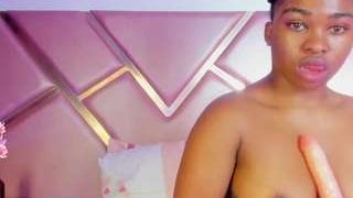 SophiieSinclair nude on cam for live porn chat