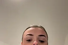 cutietootie02 nude webcam for live sex chat