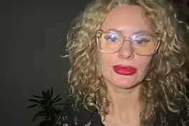 Tania201243 nude webcam for live sex chat