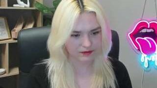 SweetLilyxo nude on cam for live porn chat