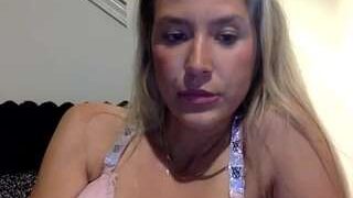 Misssalyssaaa nude on cam for live porn chat