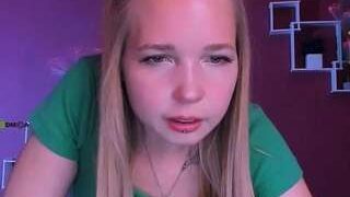 rina-gold nude on cam for live porn chat