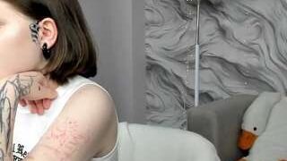 Kylie-Voss nude on cam for live porn chat